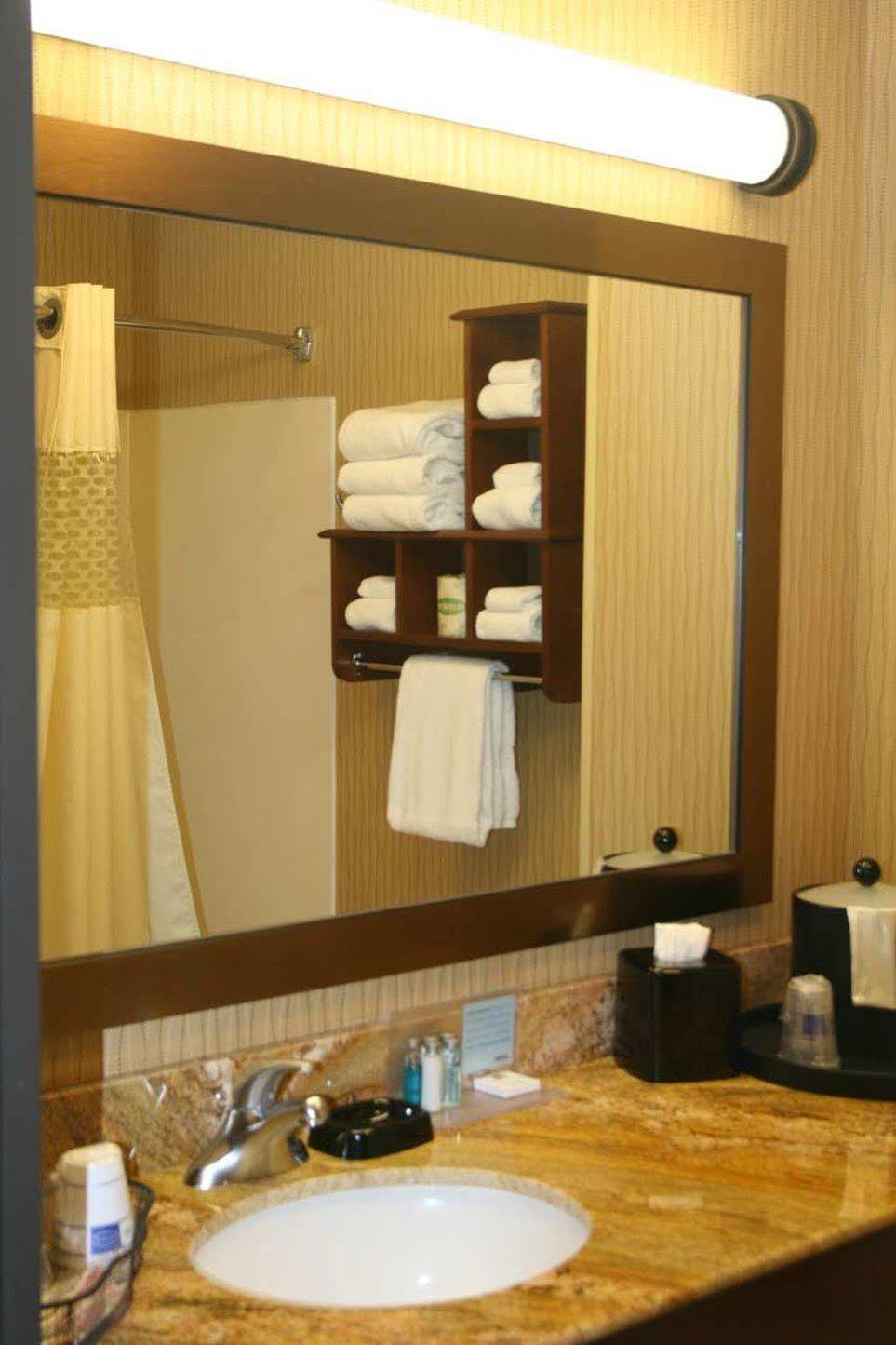 Hampton Inn Mansfield/Ontario Eksteriør billede